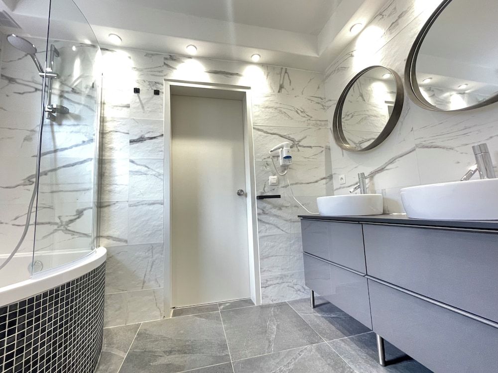 Hotel De Fierlant Standard Apartment, 2 Bedrooms 8