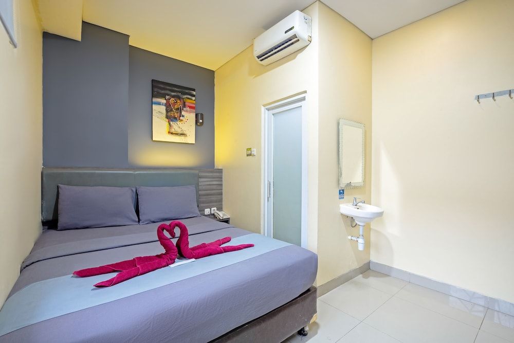 undefined City Biz Residence 8