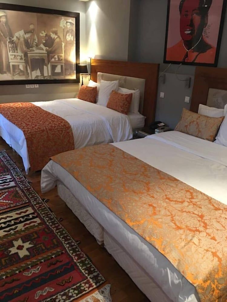 undefined Riad Majia 9