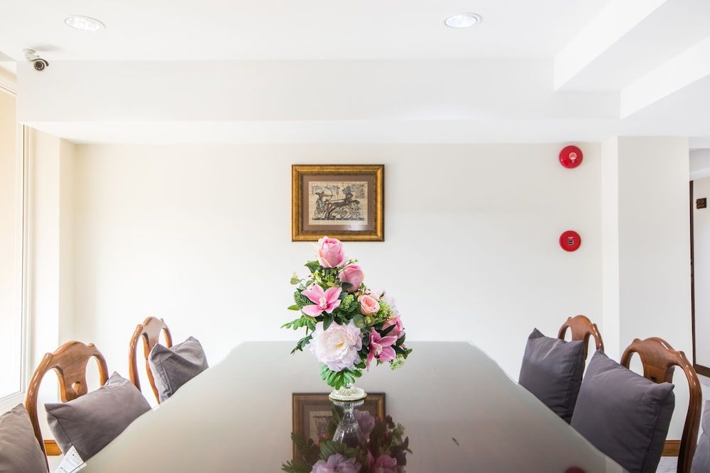 undefined Royale 8 Ville 6