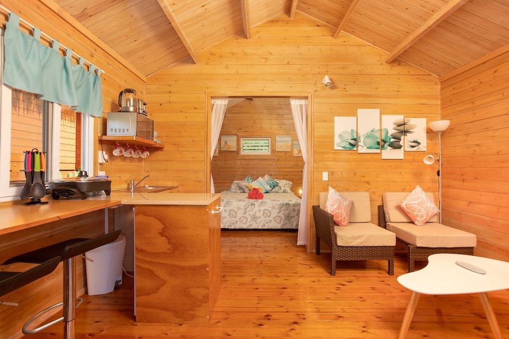 Muri Motu Outlook Cottage 3