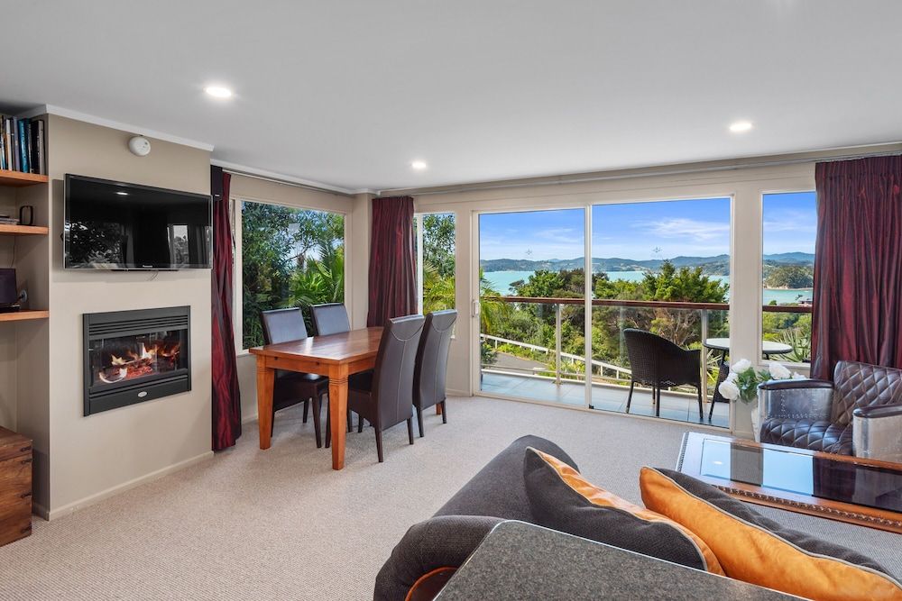 Sanctuary Palms Moulin Rouge Suite 7