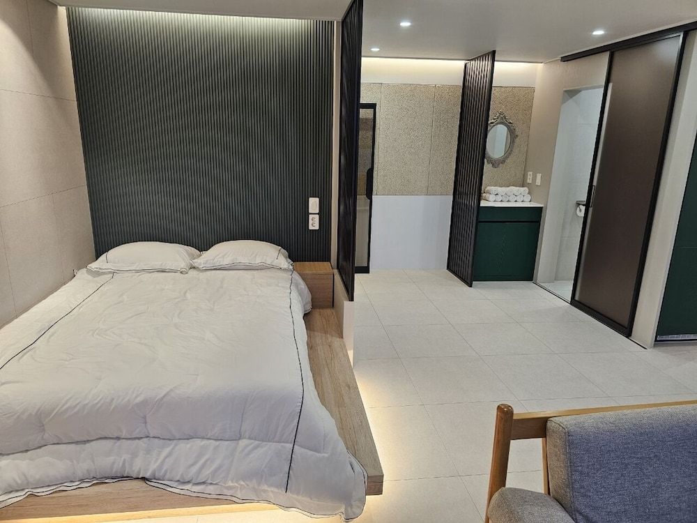 undefined Daylight Lagomar Pension 3