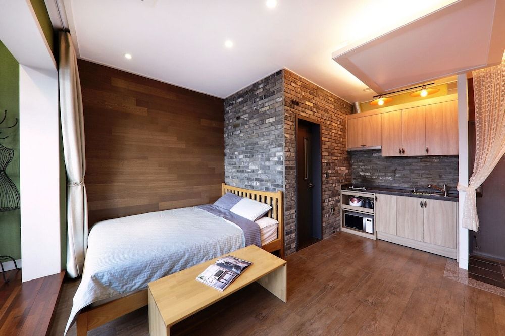 Daylight Lagomar Pension 101 Room, Ocean View