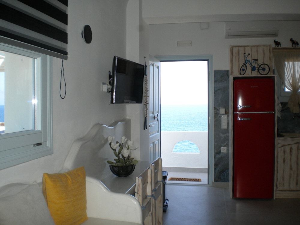 Starlight Luxury Seaside Villa & Suites Starlight Vista Suite with Mountain and Seaview 31