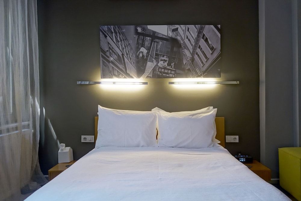 I'zaz Entrance Loft 3