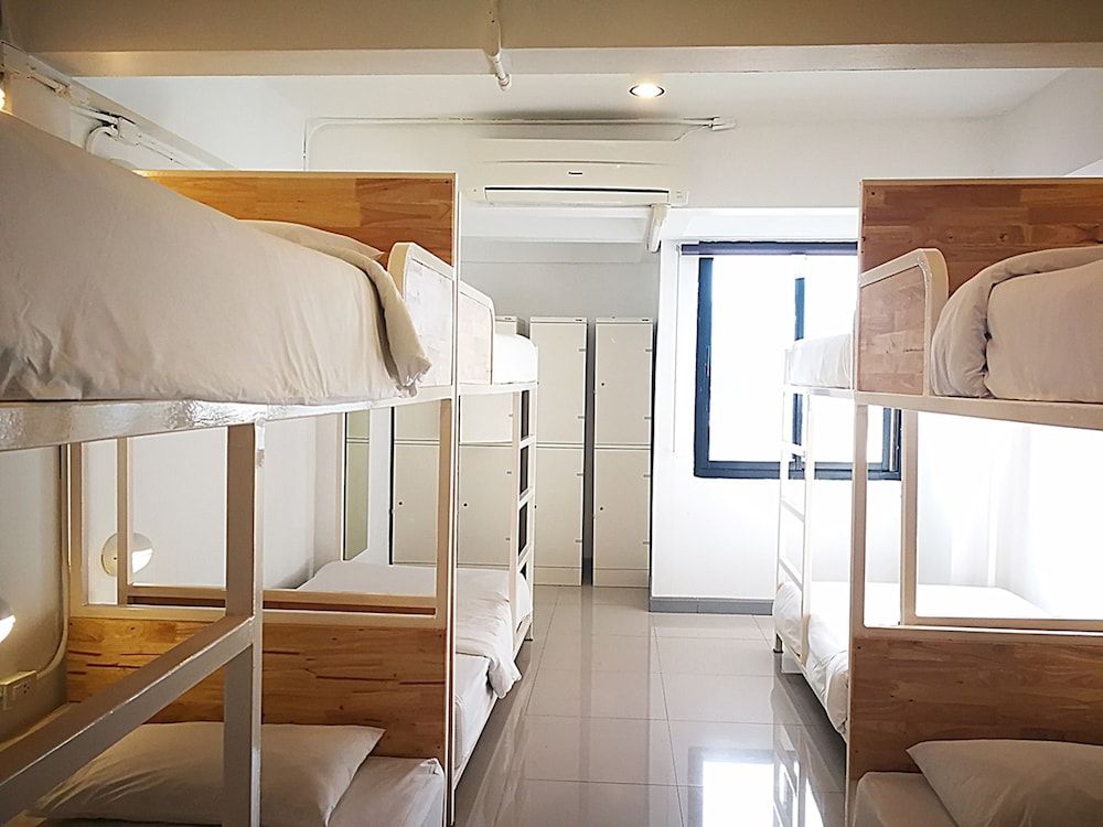8-Bed in Mixed Dormitory