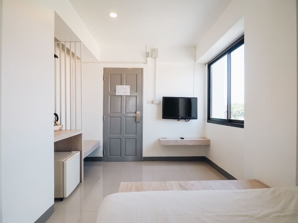 Loyy Hotel - Hostel Standard King Bed 4