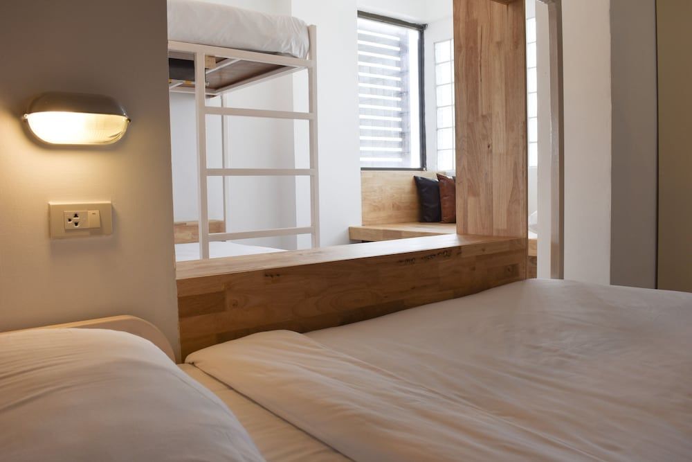 12-Bed in Mixed Dormitory