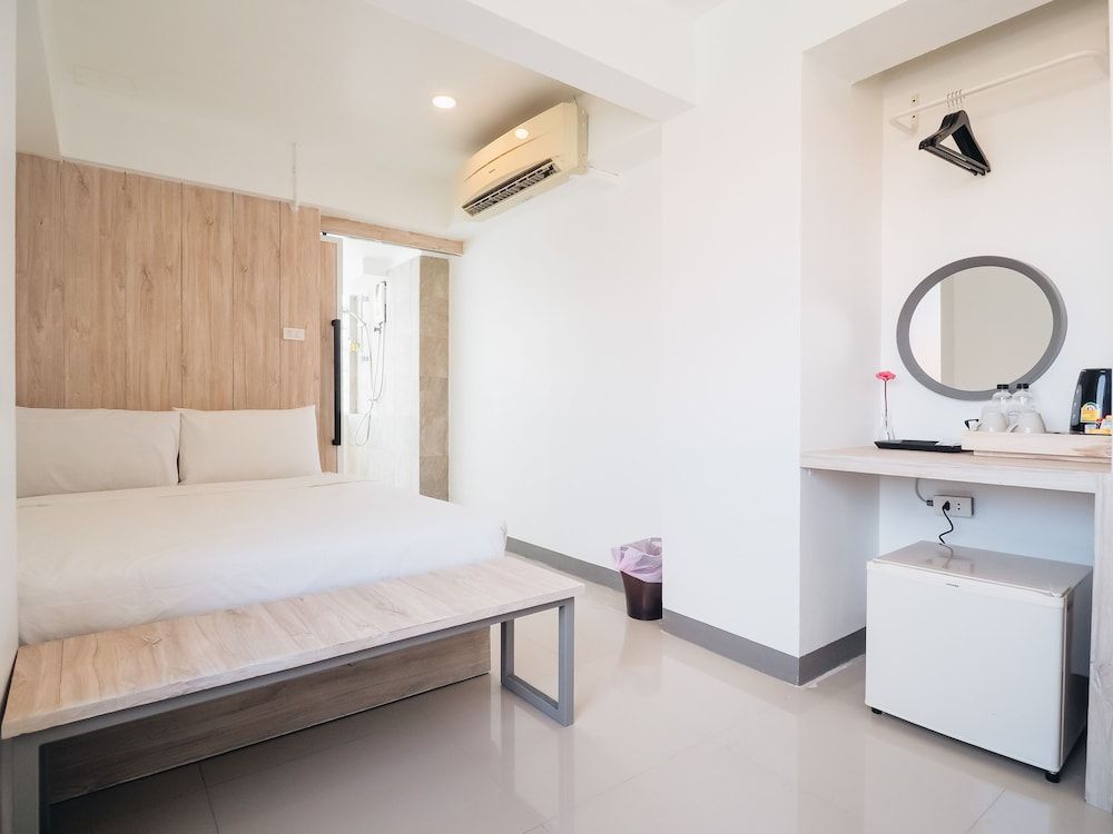 Loyy Hotel - Hostel Standard King Bed 5