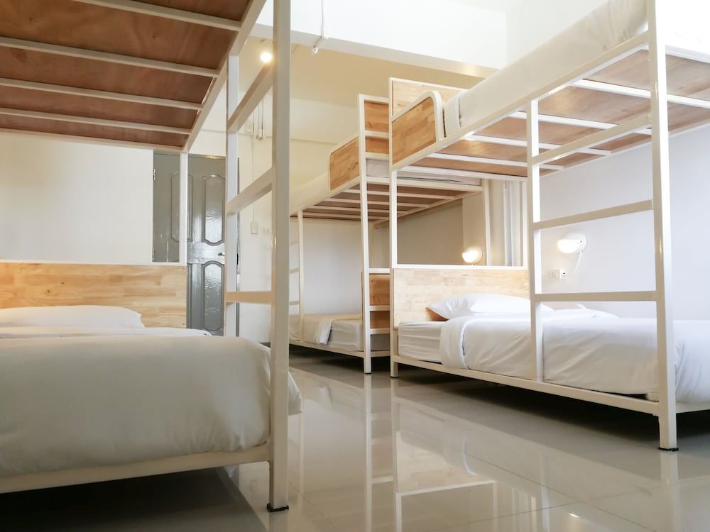 6-Bed in Mixed Dormitory