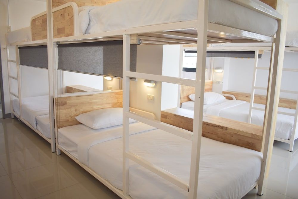 12-Bed in Mixed Dormitory