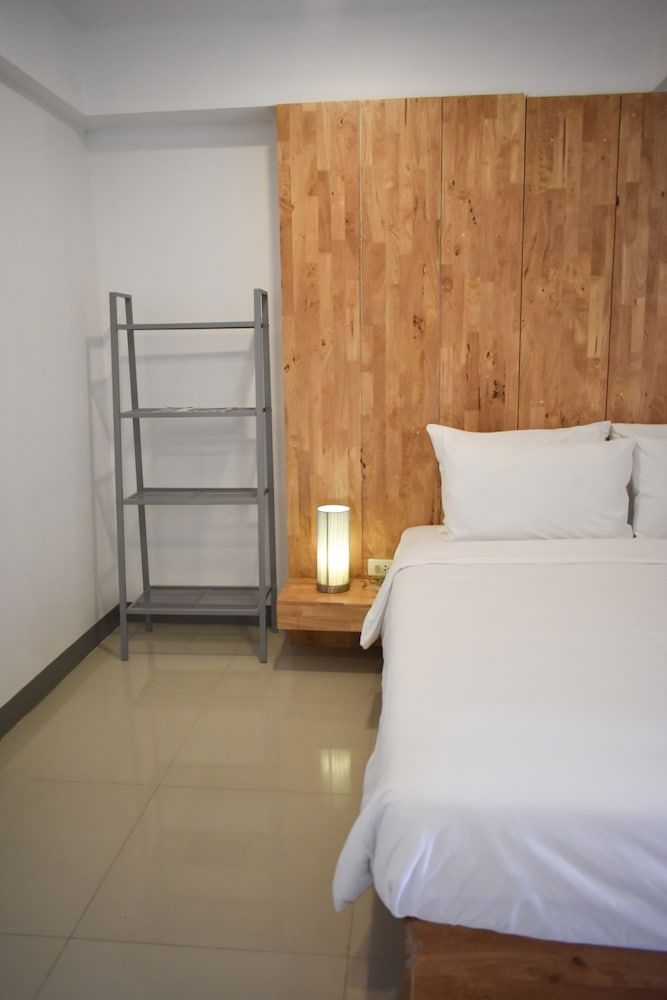 Loyy Hotel - Hostel Standard King Bed 3