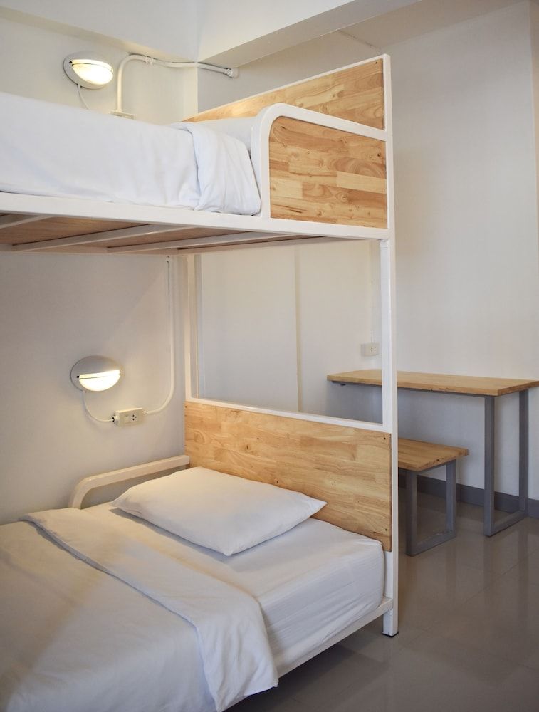 6-Bed in Mixed Dormitory