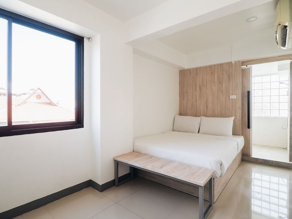 Loyy Hotel - Hostel Standard King Bed 8