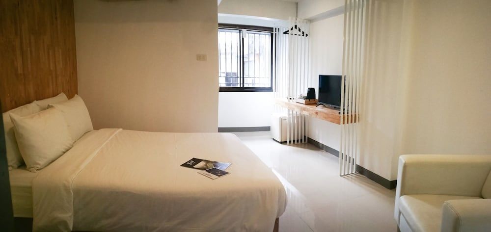 Loyy Hotel - Hostel Standard King Bed 3