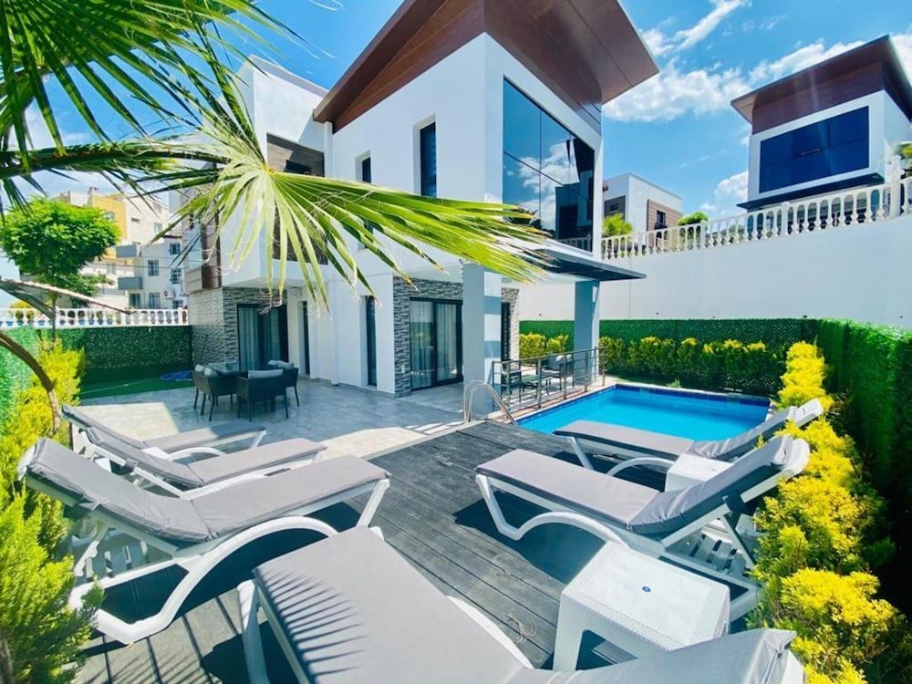 undefined Luxury Villa Ada Marin 3