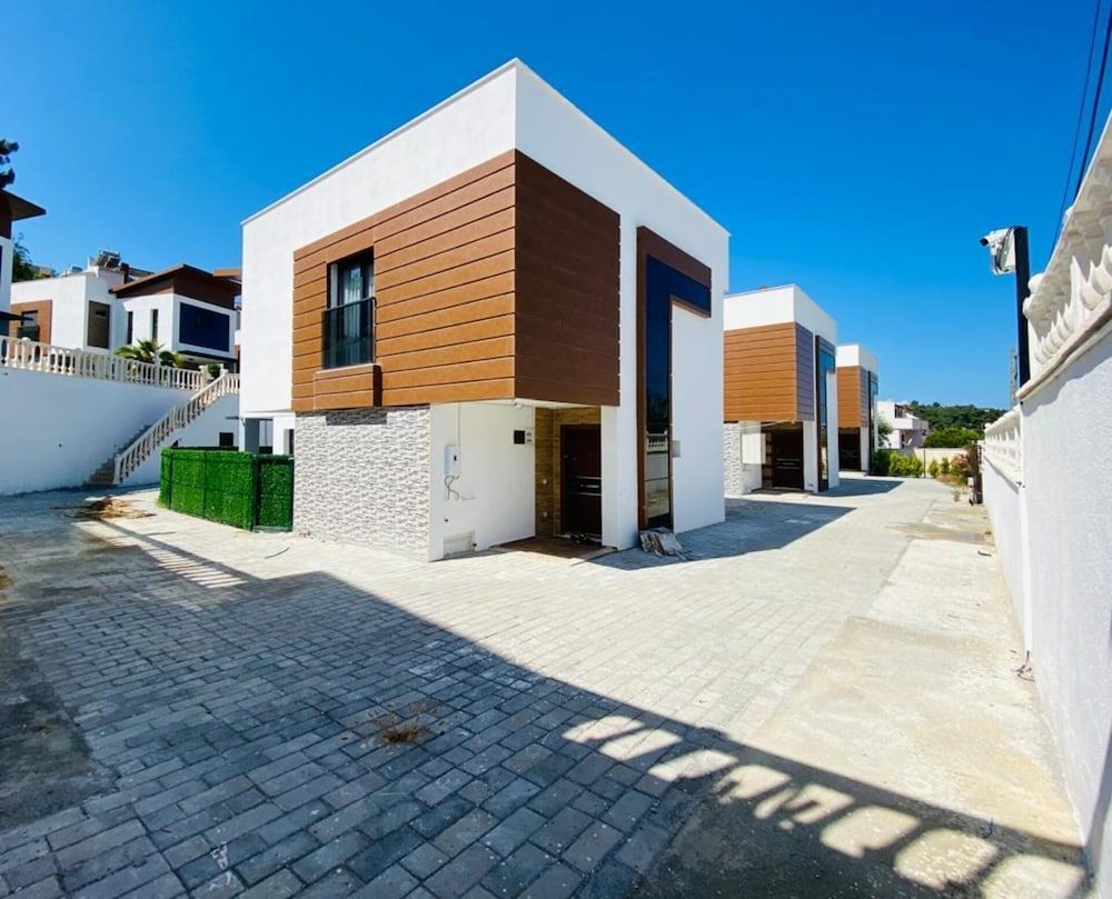 undefined Luxury Villa Ada Marin 2