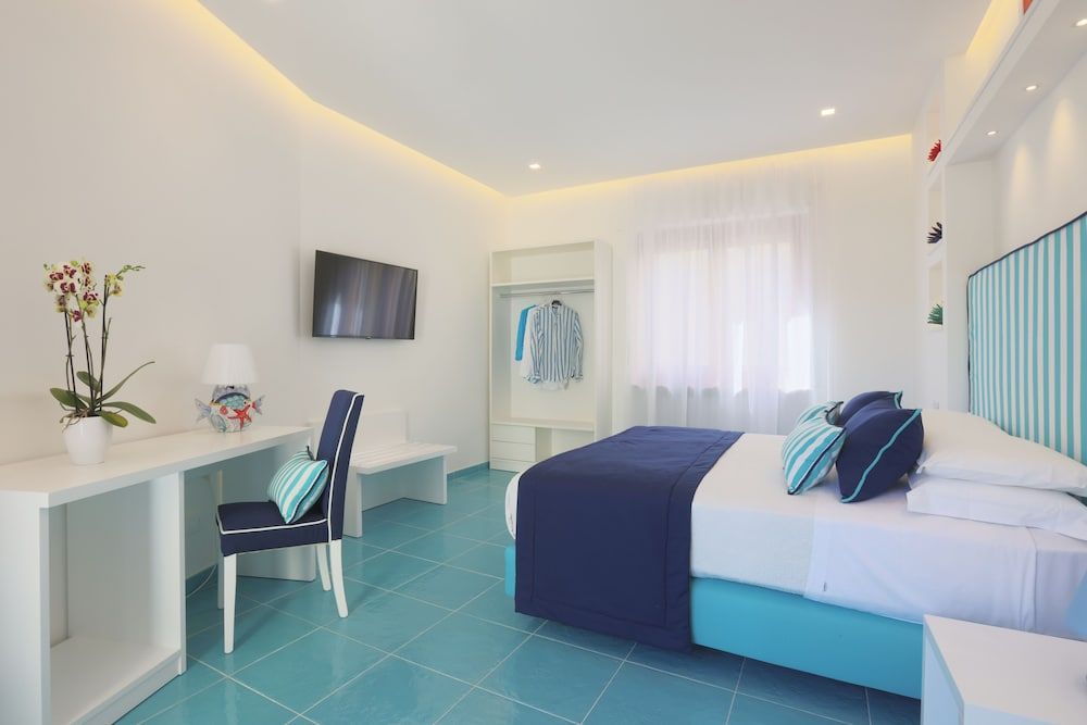 undefined Blu Oltre Sorrento