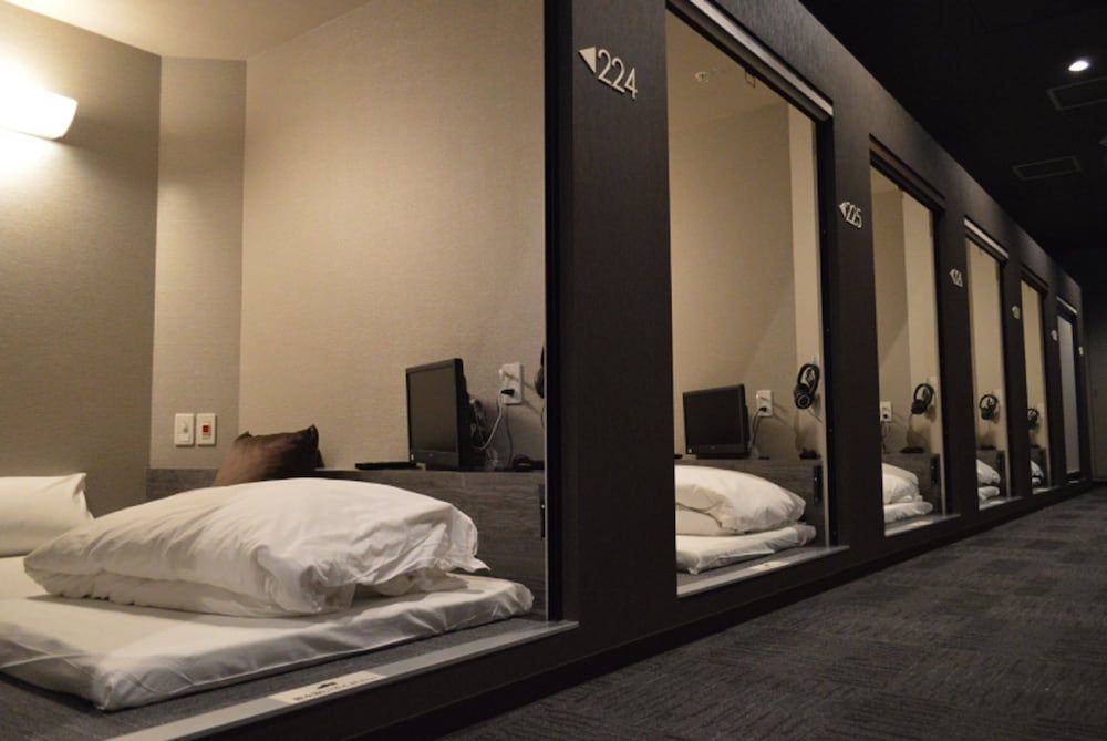 undefined Bizcourt Cabin Susukino - Caters to Men