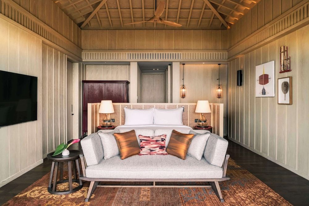 Villa, 1 King Bed, Private Pool (Beachfront)
