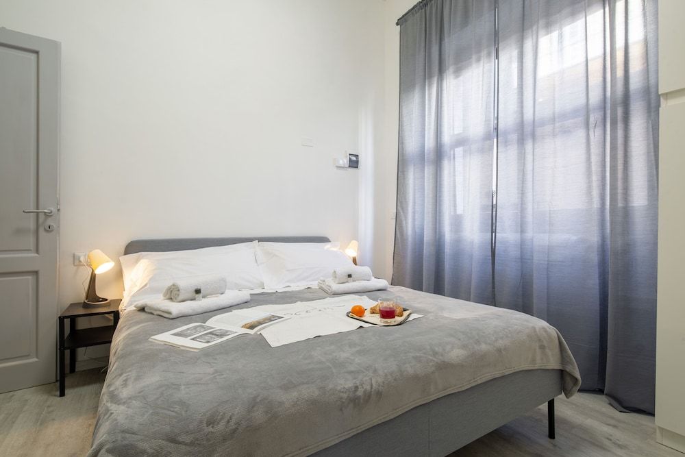 Central Station Apartment by Mmega Comfort Apartment, 2 Bedrooms 4