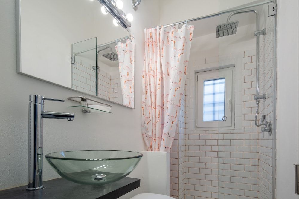 Central Station Apartment by Mmega Comfort Apartment, 2 Bedrooms 9