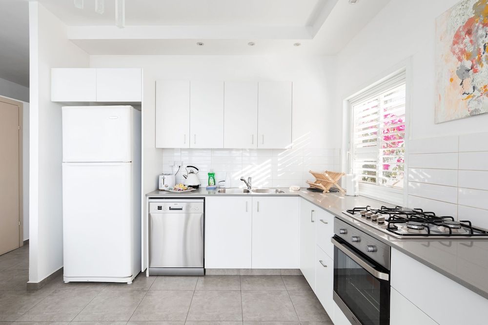 Quiet Street In A Central Location Apt Apartment, 3 Bedrooms 16