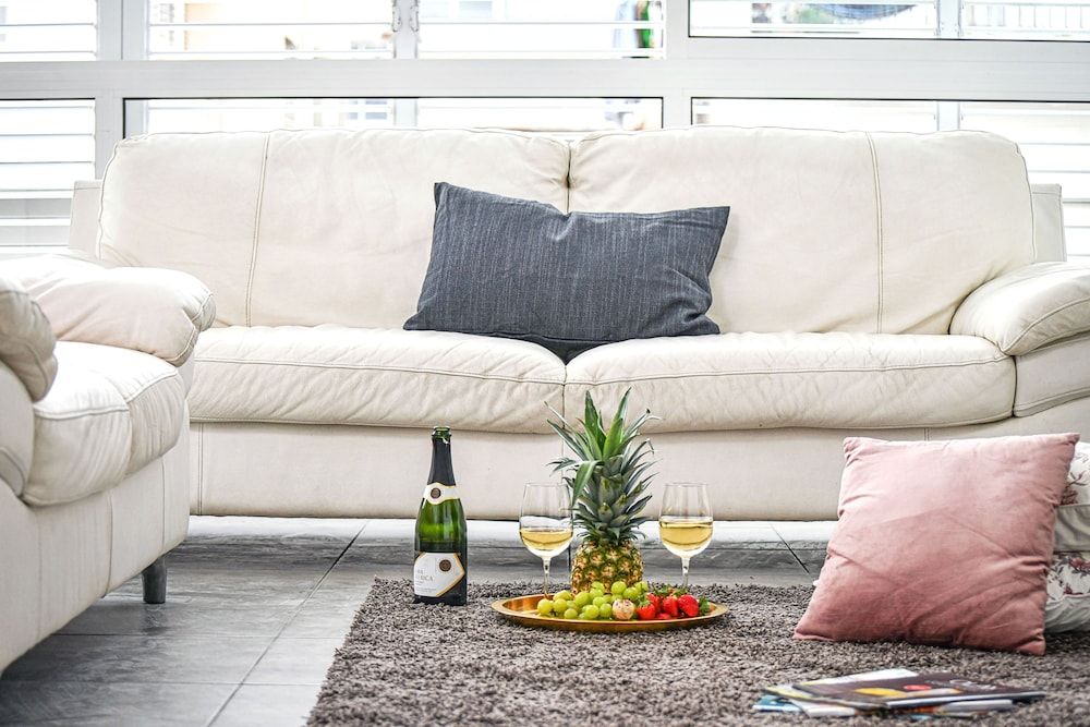 Quiet Street In A Central Location Apt Apartment, 3 Bedrooms 17