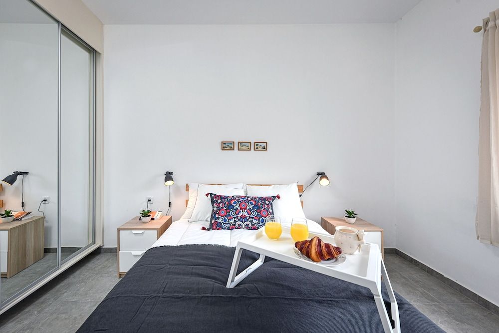 undefined Quiet Street In A Central Location Apt 8