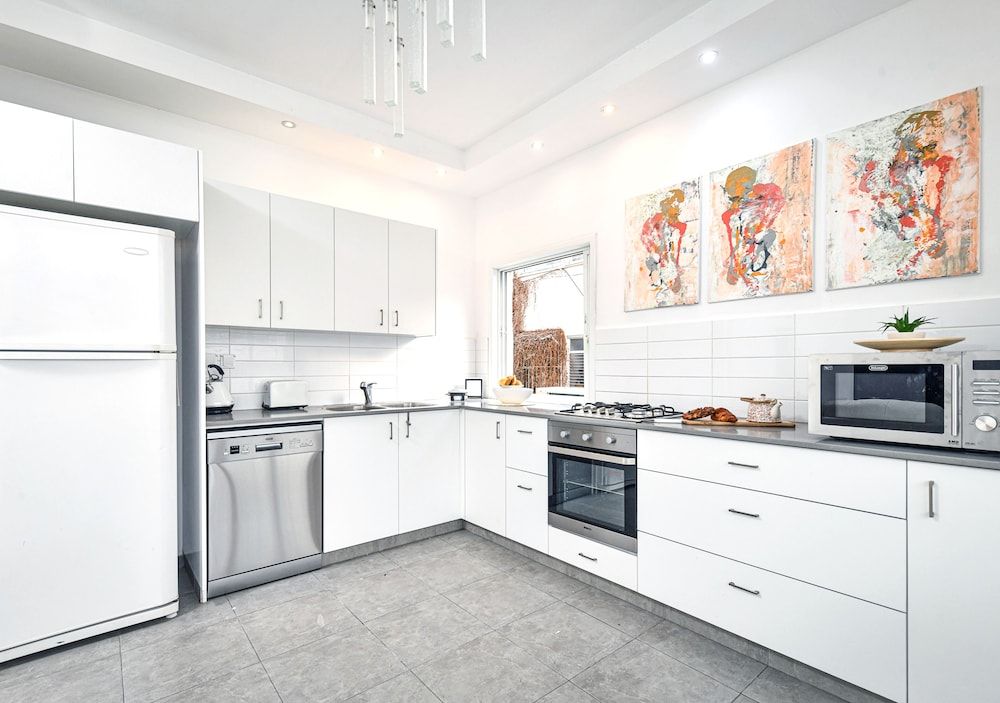 Quiet Street In A Central Location Apt Apartment, 3 Bedrooms 11