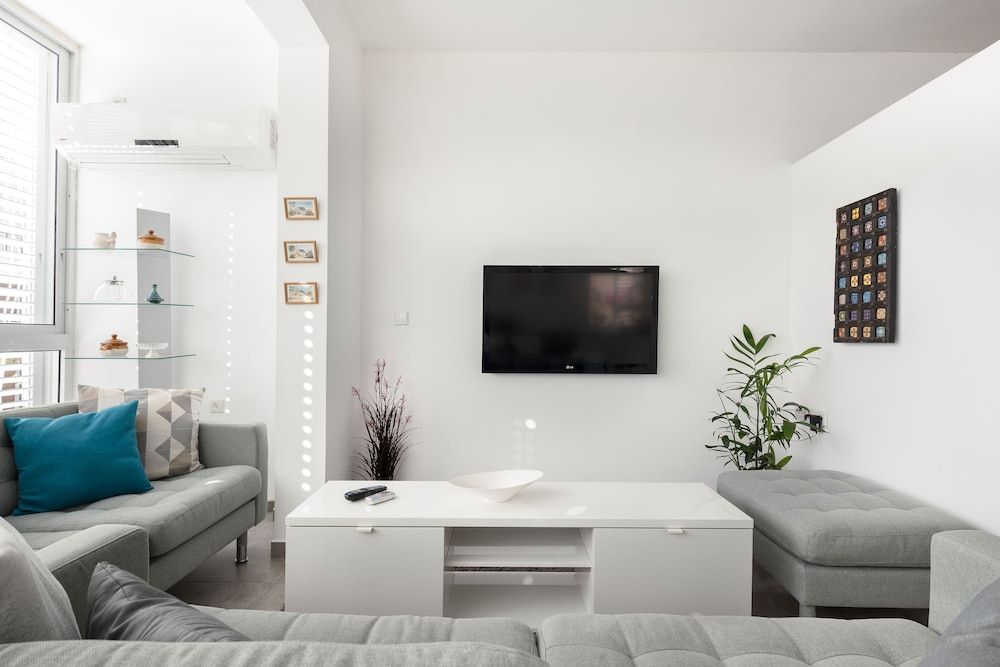 Quiet Street In A Central Location Apt Apartment, 3 Bedrooms 19