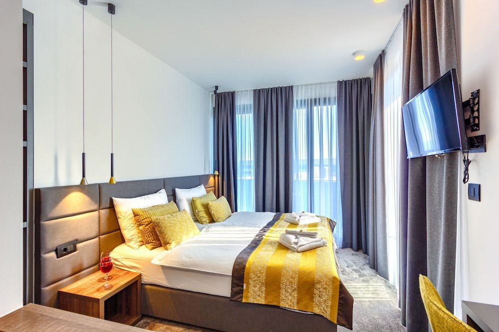 Bel Residence Deluxe Double or Twin Room 18