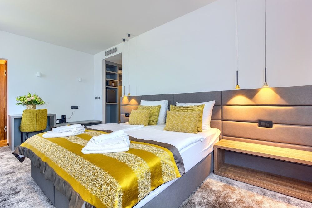 Bel Residence Deluxe Double or Twin Room 7