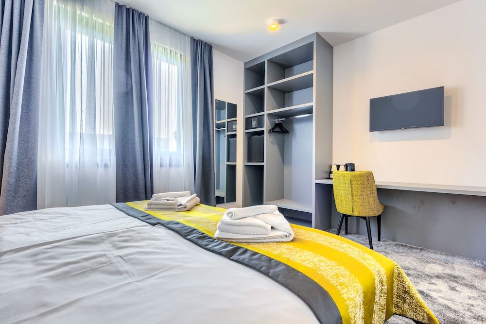 Bel Residence Deluxe Double or Twin Room 15