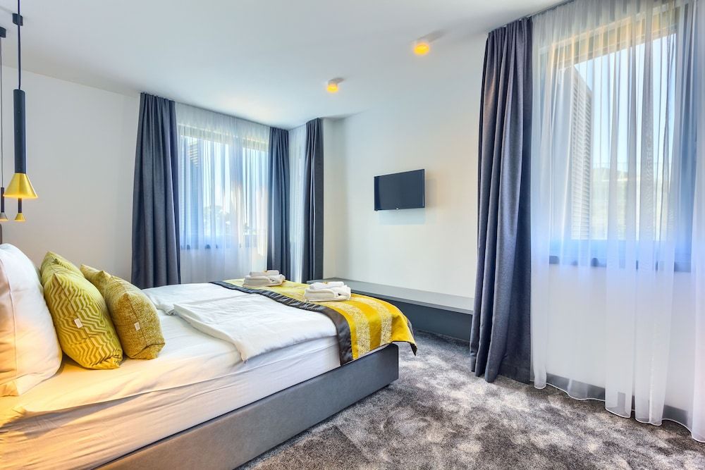 Bel Residence Deluxe Double or Twin Room 6