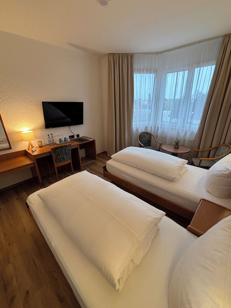 E&D Hotel Double Room 8