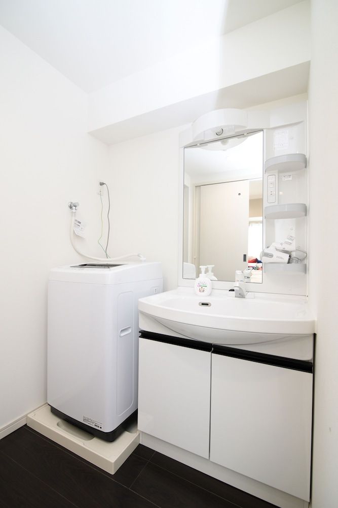 Hotel Central Yokohama Deluxe Double Room, Non Smoking, Balcony 8