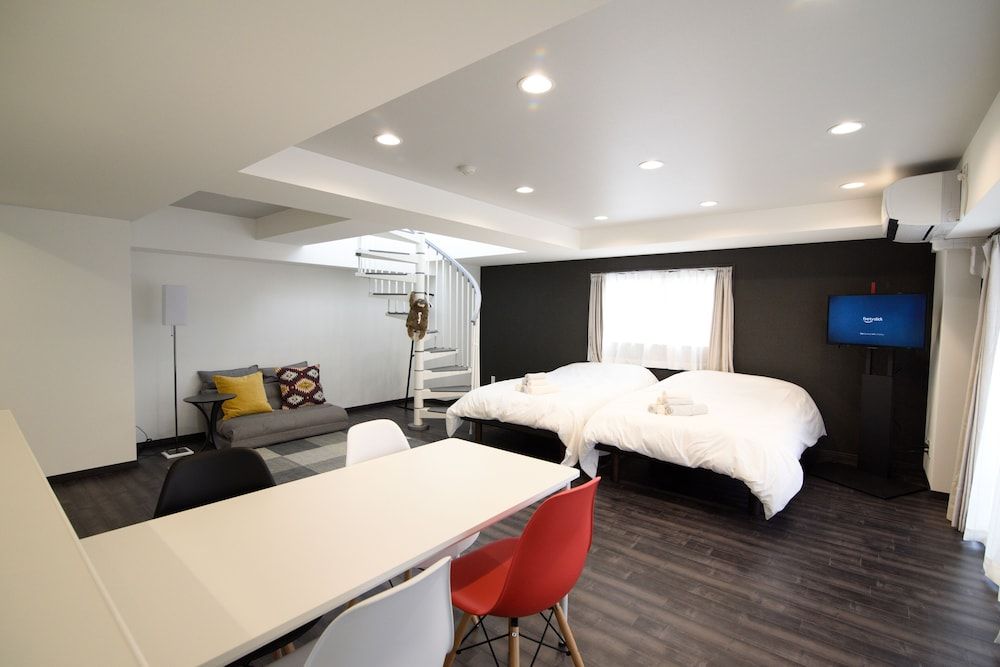 Hotel Central Yokohama Deluxe Double Room, Non Smoking, Balcony 2