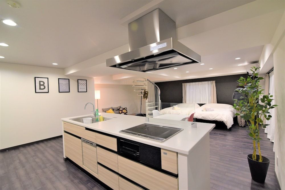 Hotel Central Yokohama Deluxe Double Room, Non Smoking, Balcony 4