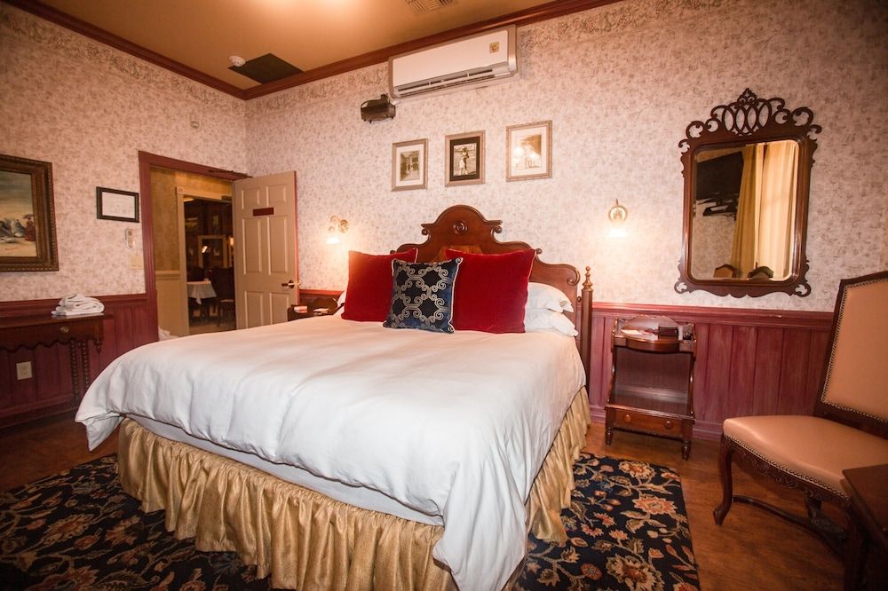 Kiepersol Bed and Breakfast Deluxe Room 3
