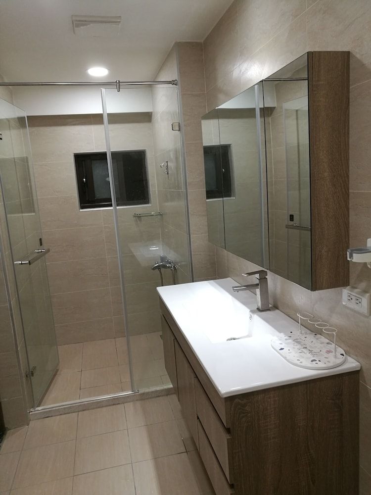 Minzu Hotel Comfort Quadruple Room 4