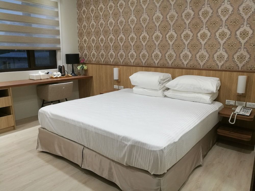 Minzu Hotel Comfort Double Room 3