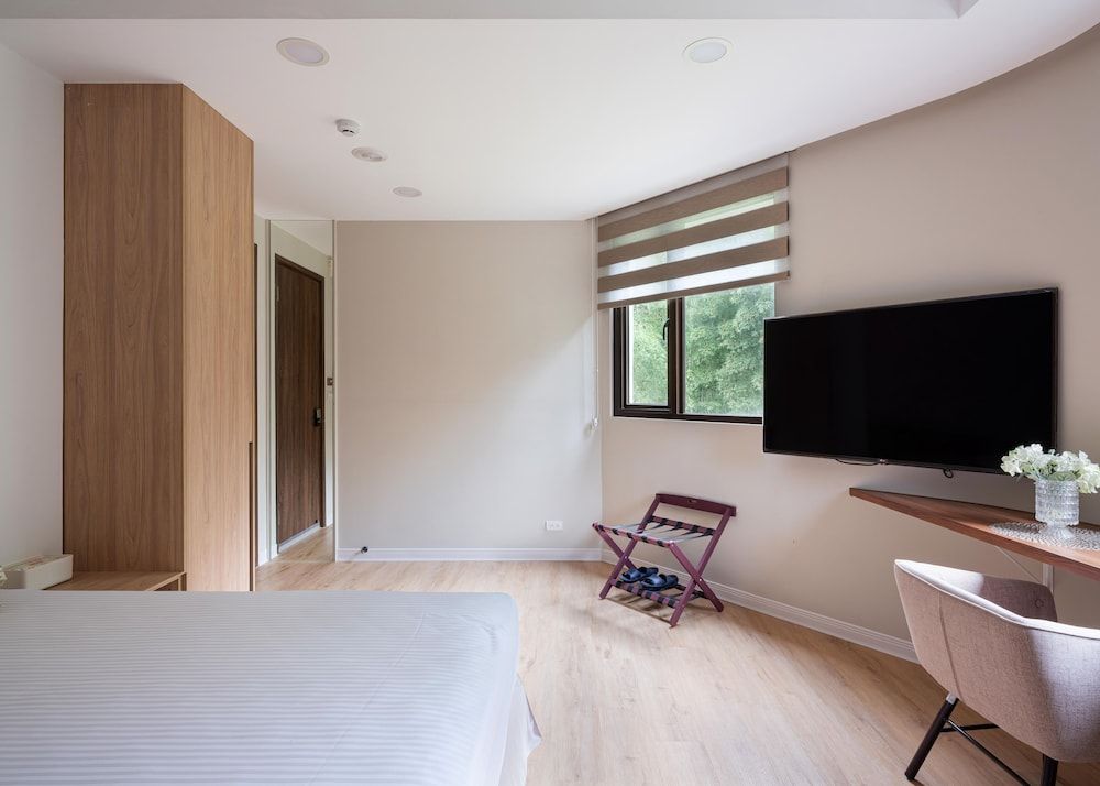 Minzu Hotel Comfort Double Room 10