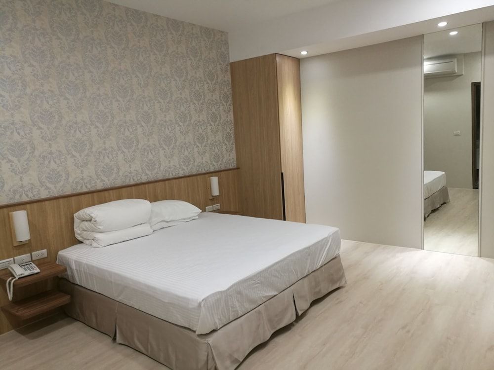 Minzu Hotel Comfort Double Room 2