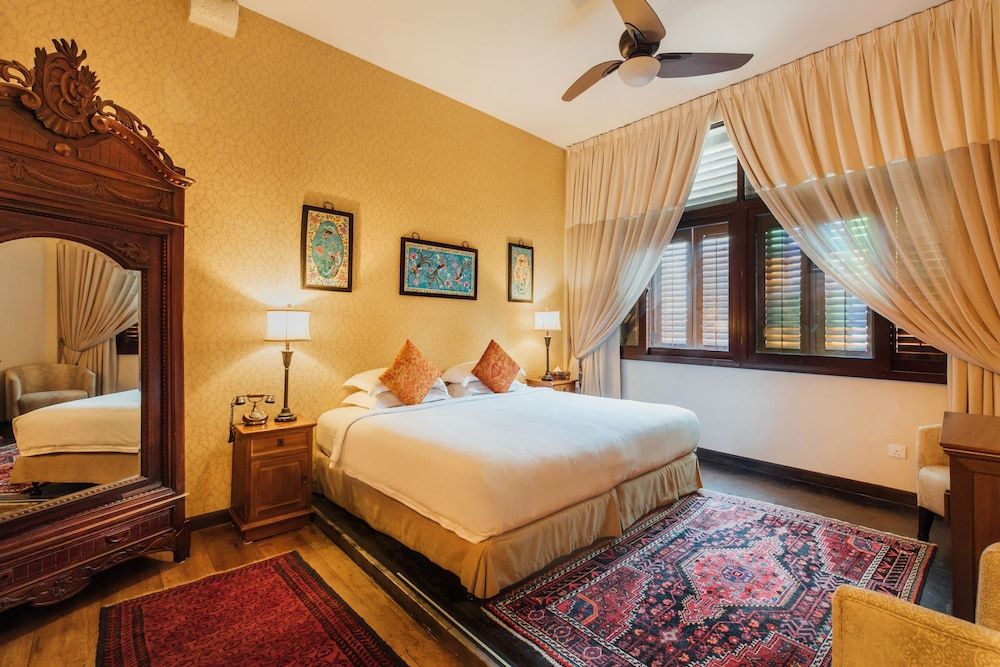 Campbell House Deluxe Room 4