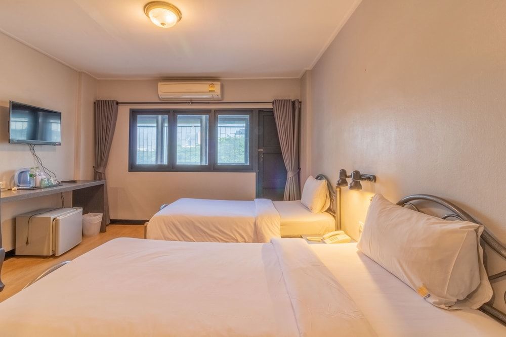 Intown Residence Superior Twin Room 4