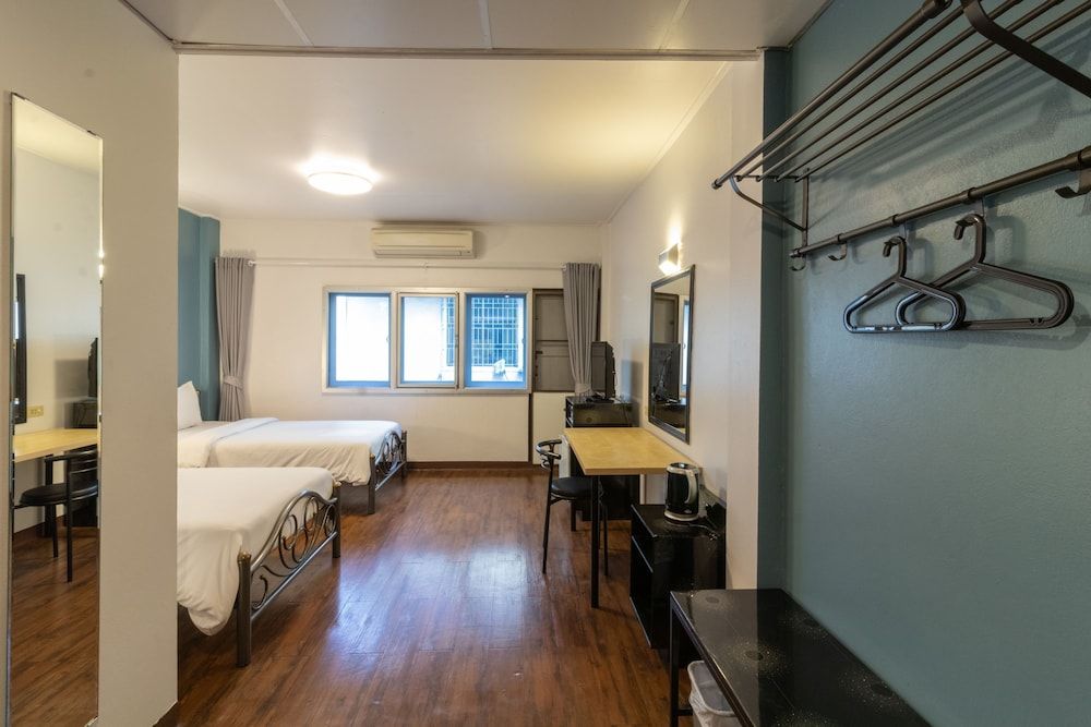 Intown Residence Superior Twin Room 11