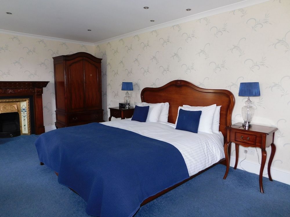 Premier Room (No. 4)