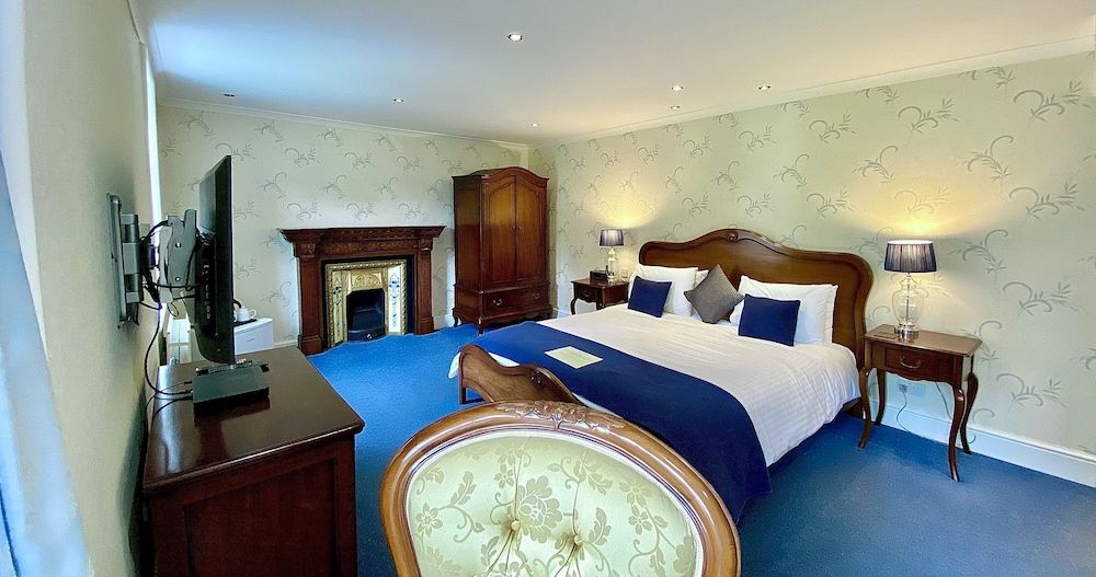 Premier Room (No. 4)